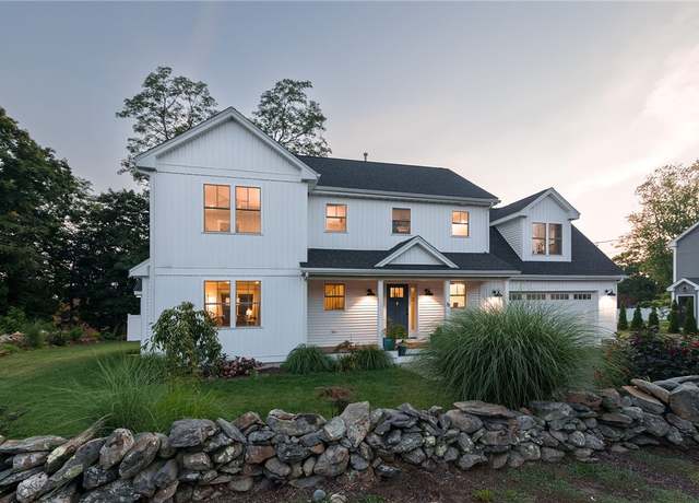 Property at 3 B Asylum Rd, Warren, RI 02885, 4 beds, 2.5 baths