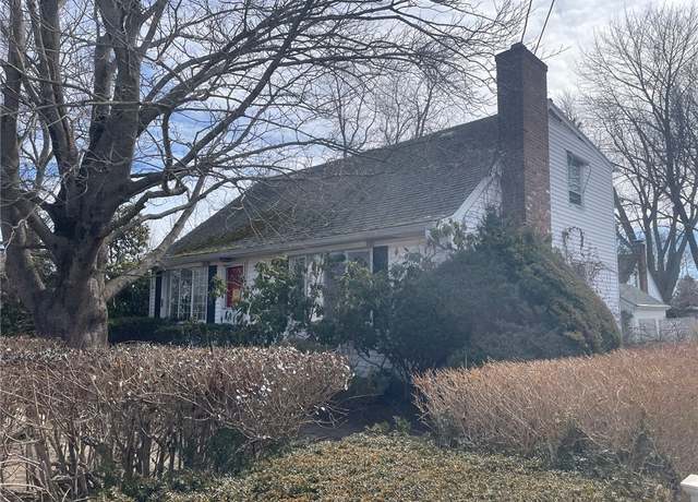 Property at 137 Bayview Ave, North Kingstown, RI 02852, 3 beds, 2 baths