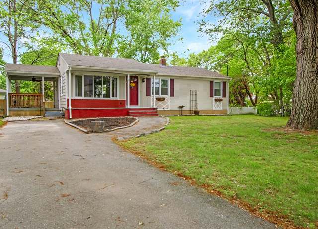 Property at 56 Glen Dr, Warwick, RI 02889, 3 beds, 1 bath