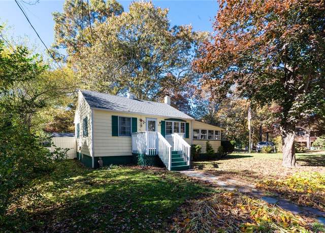 Property at 223 Mautucket Rd, South Kingstown, RI 02879, 2 beds, 1 bath