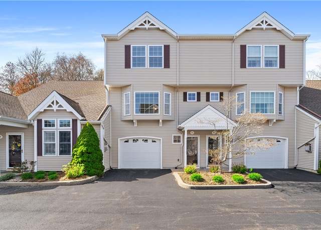 Property at 36 Fountain Dr #18, Westerly, RI 02891, 2 beds, 2.5 baths