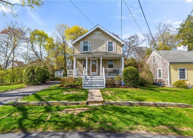 Property at 30 Miller Ave, East Providence, RI 02916, 3 beds, 1.5 baths