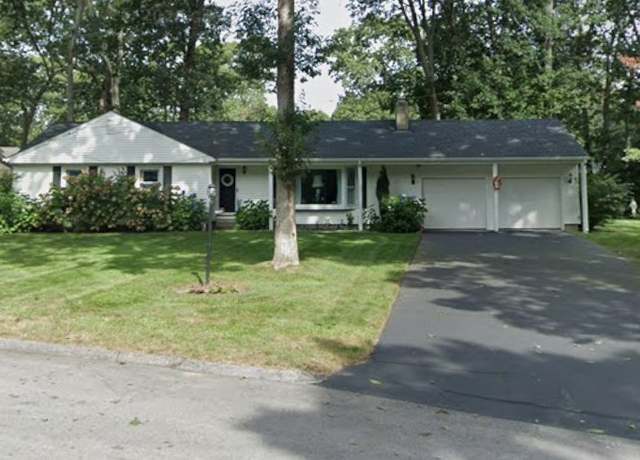 Property at 407 Red Chimney Dr, Warwick, RI 02886, 3 beds, 2 baths