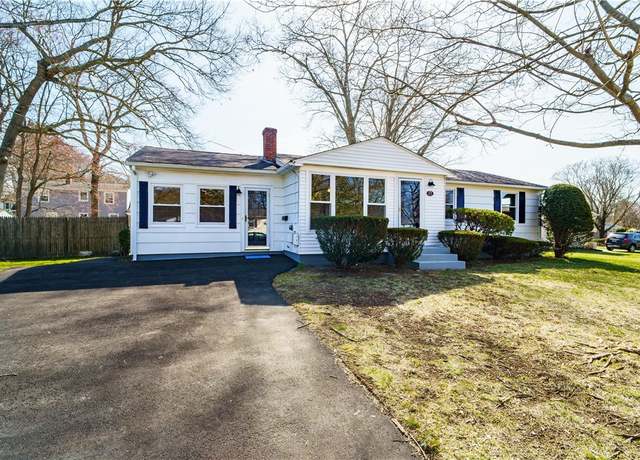 Property at 112 Brookwood Rd, Warwick, RI 02889, 3 beds, 2 baths