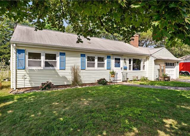 Property at 239 Richmond Dr, Warwick, RI 02888, 3 beds, 1 bath