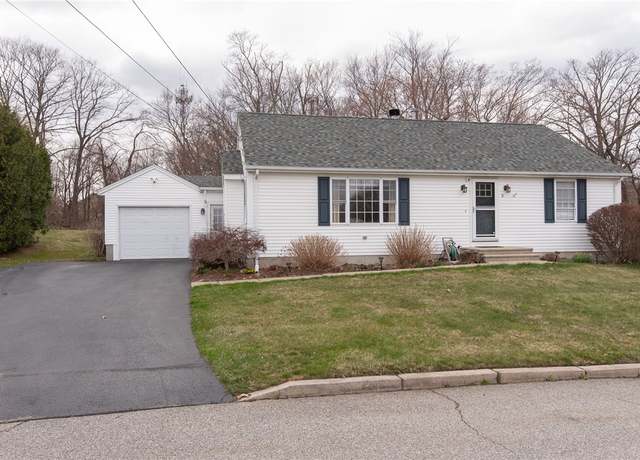 Property at 3 Water View Ln, North Providence, RI 02904, 3 beds, 1 bath