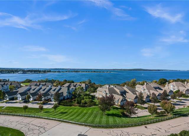 Property at 71 Starboard Dr #440, Tiverton, RI 02878, 1 bed, 1.5 baths