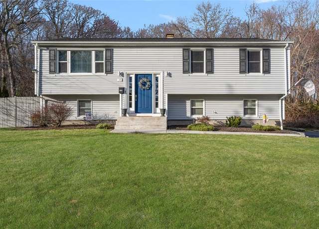 Property at 75 Woodcrest Rd, Warwick, RI 02889, 3 beds, 2 baths