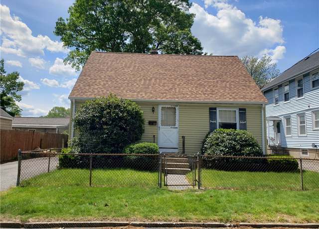 Property at 122 Elder St, Lincoln, RI 02865, 4 beds, 1 bath
