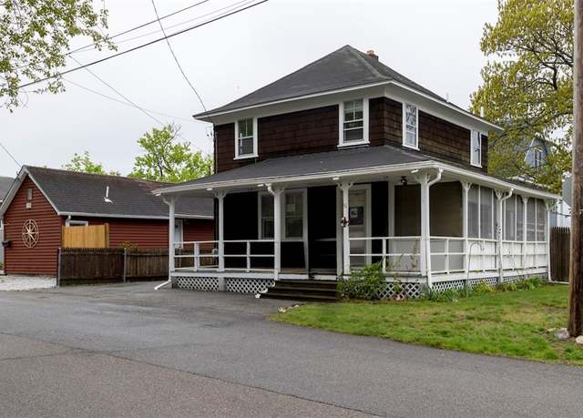 Property at 51 Oniska St, Warwick, RI 02889, 3 beds, 1 bath