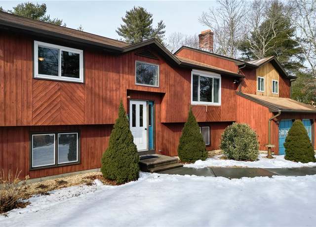 Property at 35 Dolly Pond Rd, Exeter, RI 02822, 3 beds, 4.5 baths