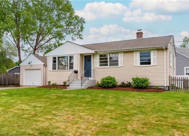 Property at 162 North Country Club Dr, Warwick, RI 02888, 3 beds, 1 bath