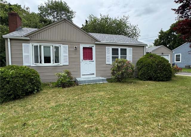 Property at 111 Missouri Dr, Warwick, RI 02886, 2 beds, 1 bath