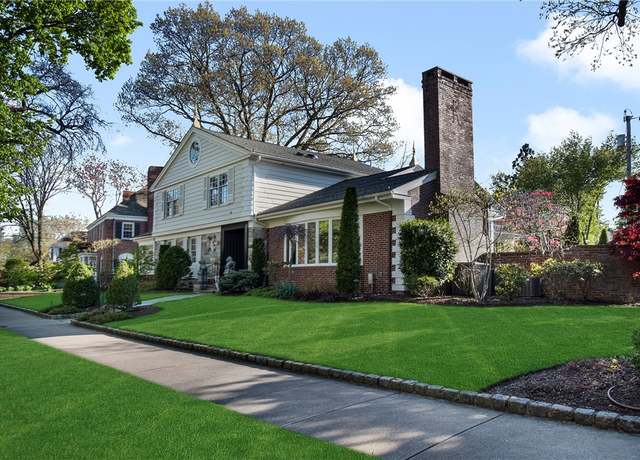 Property at 540 Blackstone Blvd, Providence, RI 02906, 4 beds, 4.5 baths