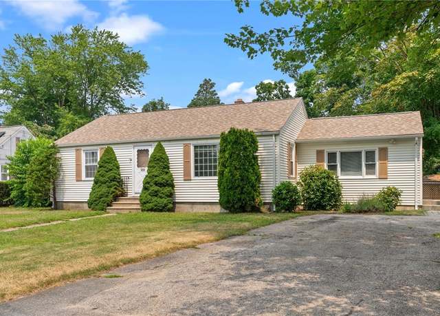 Property at 255 Strawberry Field Rd, Warwick, RI 02886, 3 beds, 1 bath