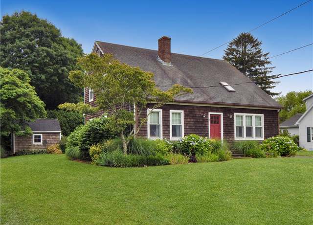 Property at 10 North Dr, Westerly, RI 02891, 3 beds, 2 baths