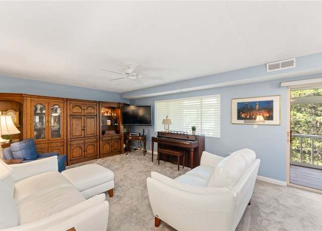 Property at 196 Old River Rd #147, Lincoln, RI 02865, 2 beds, 1 bath