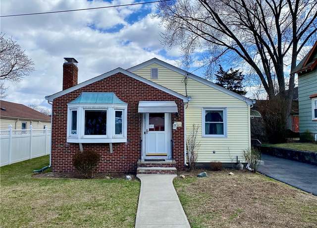 Property at 20 Magnolia St, Cranston, RI 02910, 3 beds, 1 bath