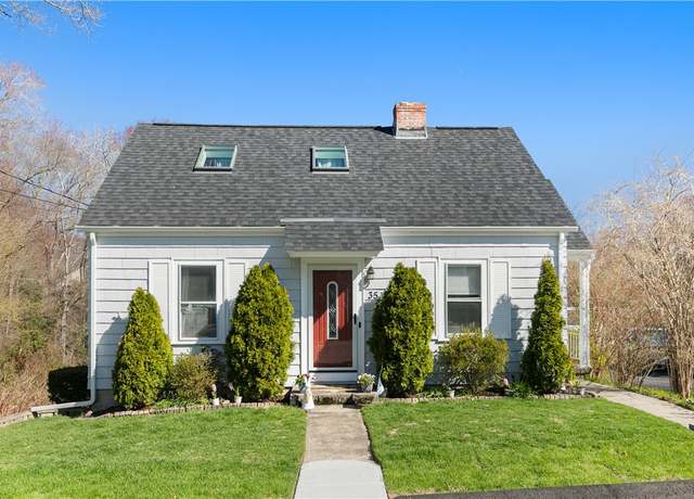 Property at 35 Sunset Ave, West Warwick, RI 02893, 3 beds, 2 baths