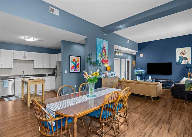 Property at 39 Webster Ave #201, Pawtucket, RI 02860, 2 beds, 1 bath