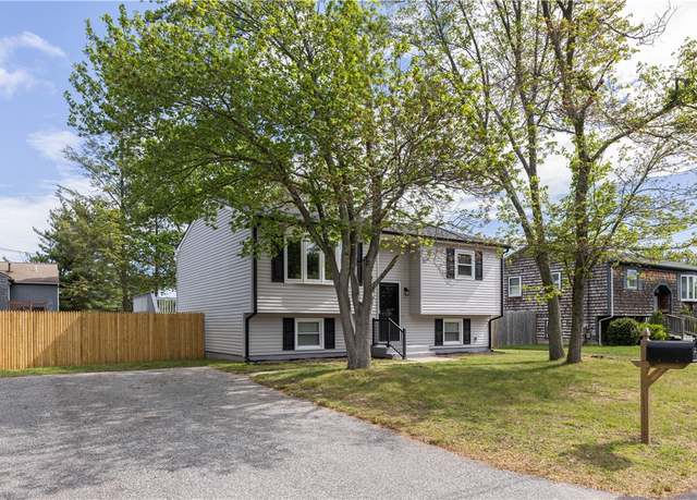 Property at 99 Scranton Ave, Warwick, RI 02888, 4 beds, 2 baths