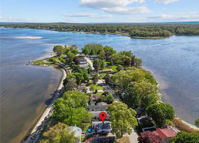Property at 109 Namquid Dr, Warwick, RI 02888, 1 bed, 1 bath