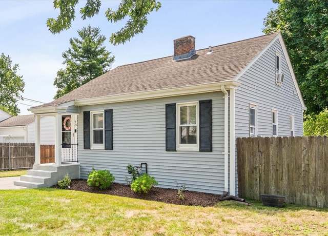 Property at 74 Royland Rd, Warwick, RI 02889, 2 beds, 1.5 baths