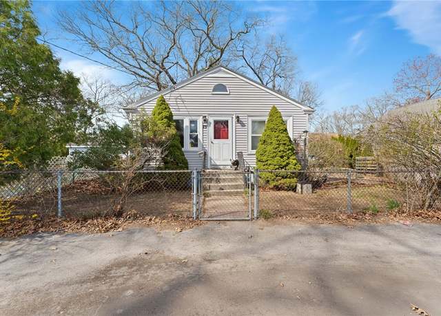 Property at 75 Northup St, Warwick, RI 02889, 2 beds, 1 bath