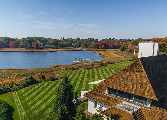 Property at 119 Adams Point Rd, Barrington, RI 02806, 3 beds, 3.5 baths