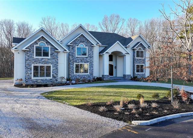 Property at 7 Dennell Dr, Lincoln, RI 02865, 5 beds, 5 baths