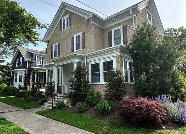 Property at 59 Blackstone Blvd, Providence, RI 02906, 5 beds, 4 baths