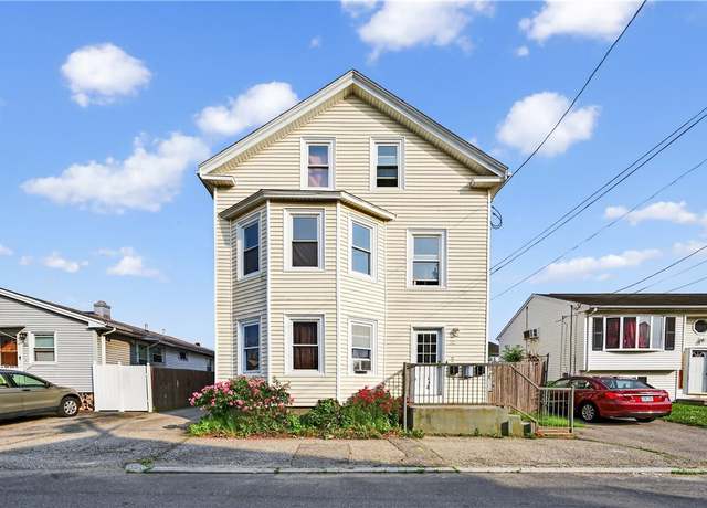 Property at 102 Cass St, Providence, RI 02905, 6 beds, 3 baths