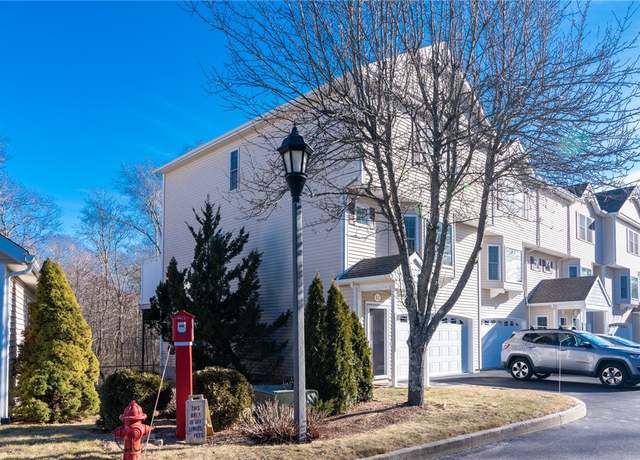 Property at 82 Fountain Dr, Westerly, RI 02891, 2 beds, 2.5 baths