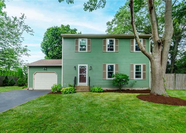 Property at 65 Jeri Lynn Cir, Warwick, RI 02886, 3 beds, 2.5 baths