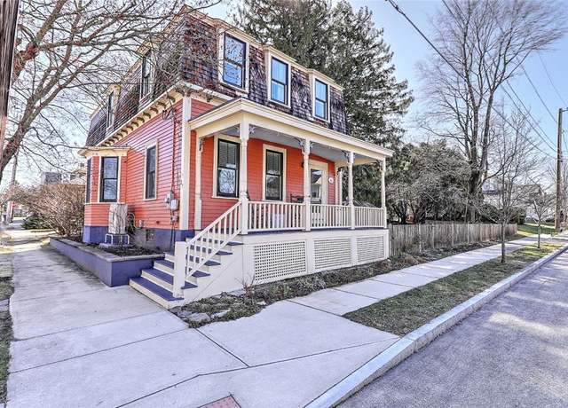 Property at 27 Sowamsett Ave, Warren, RI 02885, 3 beds, 1.5 baths