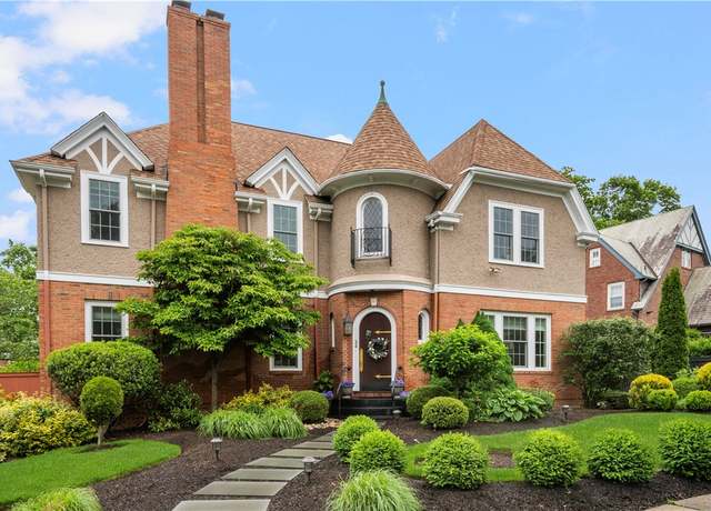 Property at 34 Dryden Ave, Pawtucket, RI 02860, 4 beds, 2.5 baths