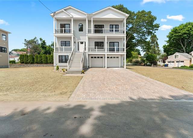 Property at 41 Burnett Rd, Warwick, RI 02889, 3 beds, 2.5 baths