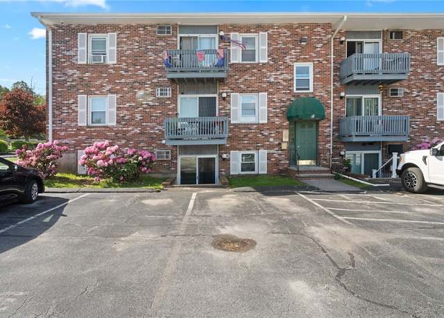 Property at 200 Manville Hill Rd #28, Cumberland, RI 02864, 2 beds, 1 bath