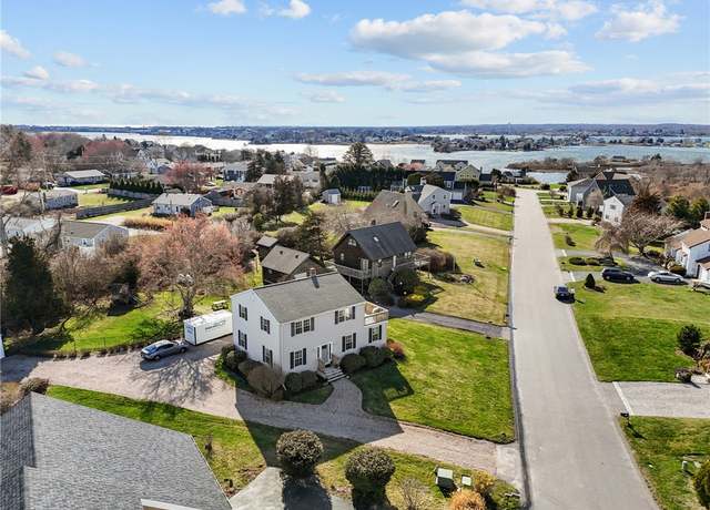 Property at 48 Carver Ln, Narragansett, RI 02882, 3 beds, 2.5 baths
