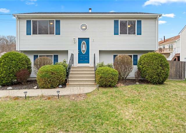 Property at 9 Iroquois Trl, Cranston, RI 02921, 3 beds, 1 bath