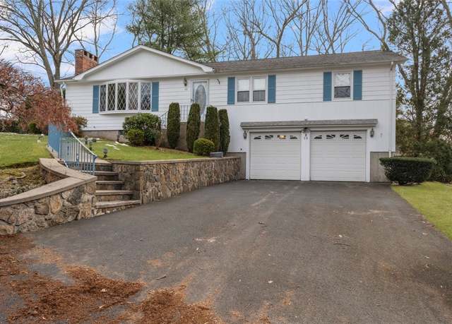 Property at 28 Wisteria Dr, Coventry, RI 02816, 3 beds, 2 baths