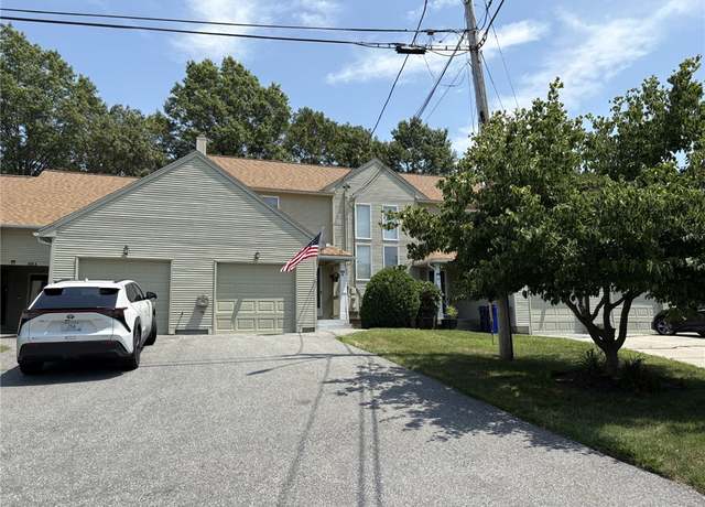Property at 88 Nipmuc Trl Unit B, North Providence, RI 02904, 2 beds, 3 baths