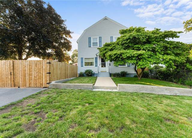 Property at 89 Crescent View Ave, East Providence, RI 02915, 3 beds, 1.5 baths