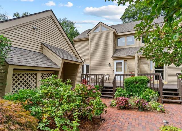 Property at 140 Pine Glen Dr, East Greenwich, RI 02818, 2 beds, 2 baths