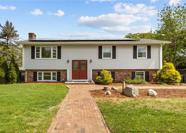 Property at 19 Irondale St, Warwick, RI 02886, 3 beds, 2 baths