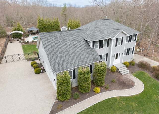 Property at 56 Rolling Green Dr, Scituate, RI 02825, 3 beds, 3.5 baths