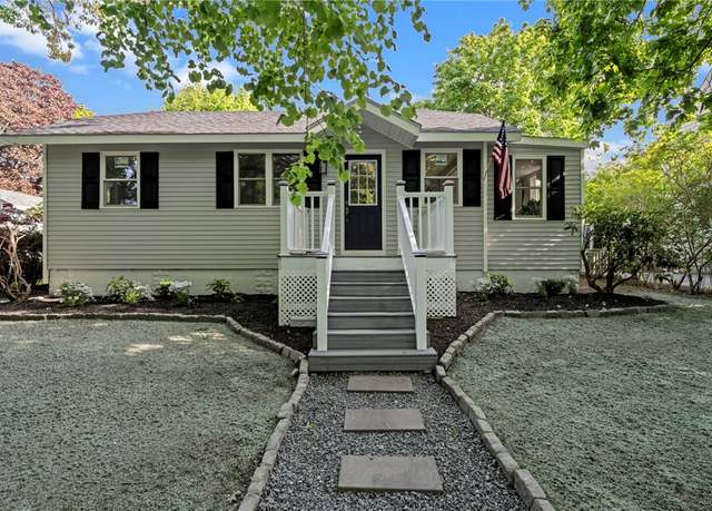 Property at 36 Highland Ave, Barrington, RI 02806, 2 beds, 1.5 baths