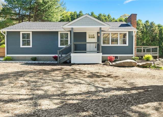 Property at 95 Capstan St, Jamestown, RI 02835, 2 beds, 1 bath