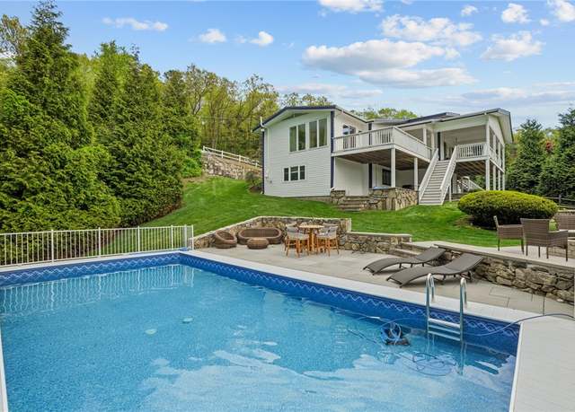 Property at 196 Stillwater Rd, Smithfield, RI 02917, 3 beds, 2.5 baths