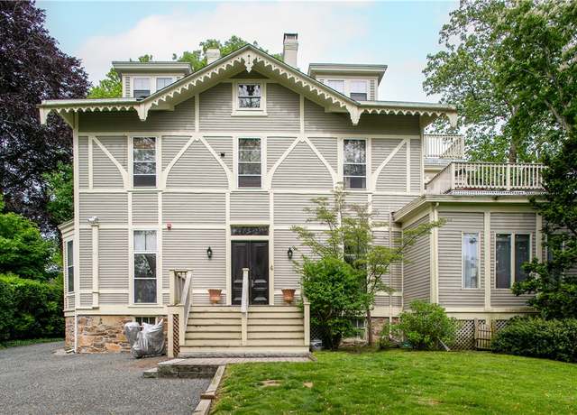 Property at 4 Red Cross Ave #4, Newport, RI 02840, 2 beds, 2 baths